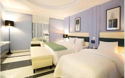 Hotel The One