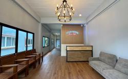 Boom Hostel Khaosok