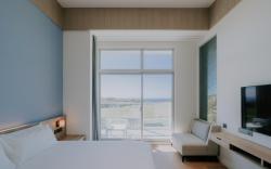 Sunlight on the peninsula