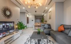 Landmark81-3br with nice view BY Mai'sHome