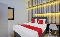 OYO 92435 Sunlo Cozy Home Family Homestay Syariah