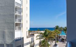 Best Stay| Rooftop Pool|Hollywood Beach Board–walk