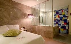 Hotel H2