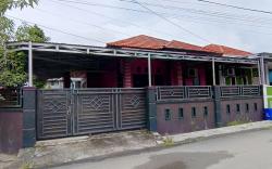 SPOT ON 92466 Adam Kost Syariah