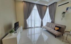 Central Residence with 2 bedroom by HowHaus