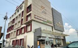 HOTEL VAHINI GRAND