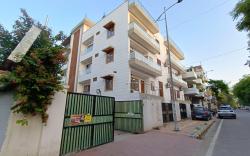 Hotel Aman Residency