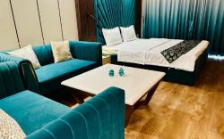 Studio 808 luxury 1BR with skyline view +pool