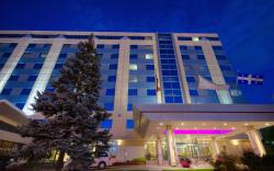Armon Plaza Montreal Airpt, Trademark Collection by Wyndham