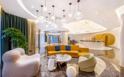 Orange Hotel Shenzhen Longhua Metro Station