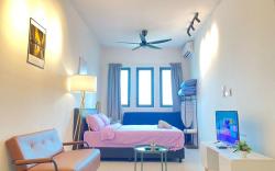 City Living Cozy Studio B @Meritus Residence