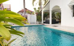 Royal park,jomtien beach 880M,4+1BR VILLA