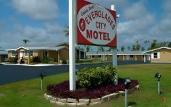 Everglades City Motel - Everglades Adventures Inn