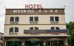 HOTEL RIVER INN