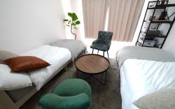 Close to Shinjuku![1st] Twin beds,Projector!