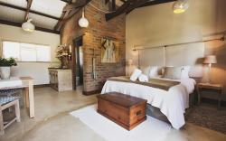 A Hilltop Country Retreat