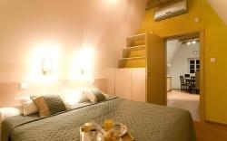 Patio Apartments - Old Town