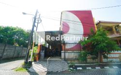 Mahkota Sivali near Soekarno Hatta Airport Mitra RedDoorz