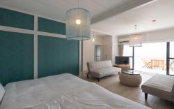 KAWAZU BEACH HOUSE BLUE MOON