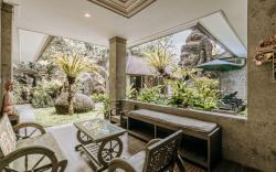 Huts Rock Ubud 