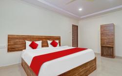Hotel O R Square Inn