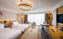 Pullman Linyi Lushang Hotel