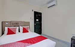 OYO 92530 Rosela House Syariah