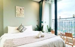 Vinhomes Green Bay - luxury Apt for rent