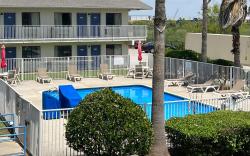 Studio 6  Galveston, TX