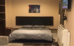 Private entrance in Maadi and Jordan