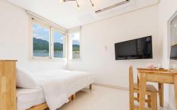 Gapyeong TwoTwo Spa Pension