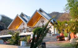 The Bougainvillea Retreat - A Luxury Private Pool Villa in Dehradun