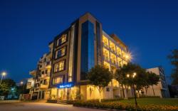 FabHotel The Diamond