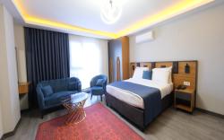 GRAND MOON HOTEL