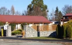 Pinewood Motels