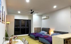 Seaview | Danga Bay 4pax for Family