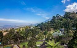 Puncak Pass Resort