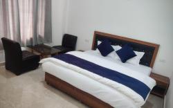 Hotel Midway Inn