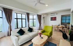 Melaka 2 Bedroom 180° Seaview ApartHotel  G0816
