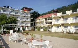 Riverside Resorts