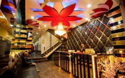 Hotel Kaaynat Mahal 25 Mtrs from Dargah