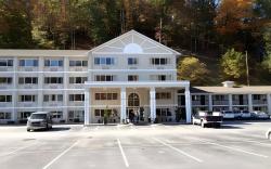 Cherokee Grand Hotel