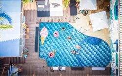 Casa del Puerto Hostel & Suites
