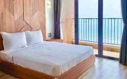 Da Nang Bay Beachfront Hotel