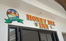 HONEYBEE INN - good for 4 person 