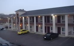 Townhouse Inn & Suites Omaha