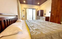 VIDHI VILLA - Besides Valley View with Luxurious Swimming pool & AC