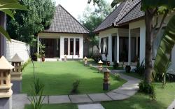 Rumah Kalua Villa