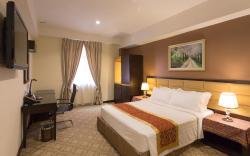 Hallmark Crown Hotel