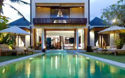 Tropical Javanese Concept Villa 3 BR, Sanur